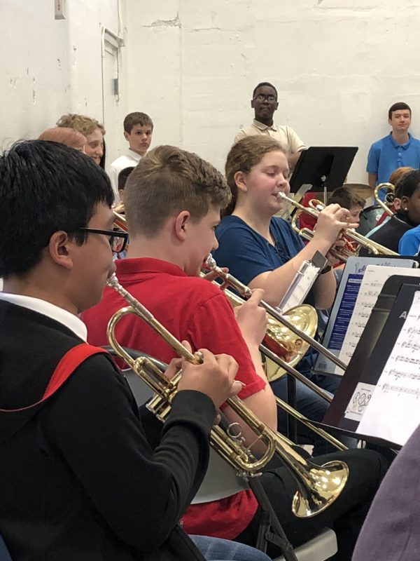 menlo students playing instruments in band club
